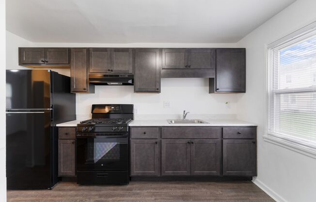 3 beds, 1 bath, $1,100, Unit MHH-09A