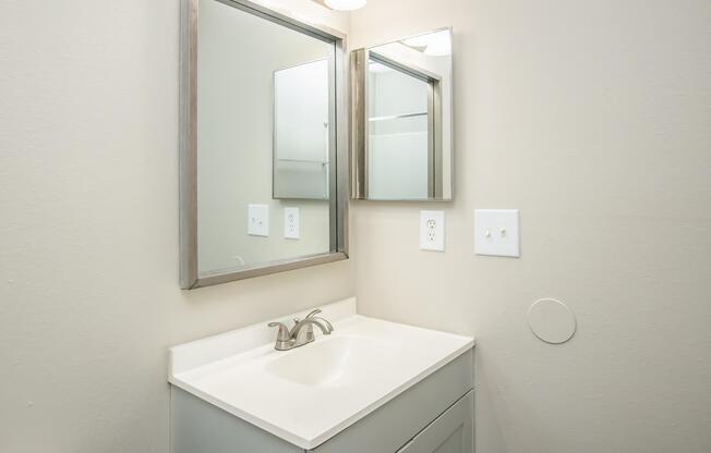 3 beds, 2.5 baths, 1,196 sqft, $1,450