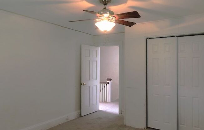 3 beds, 1 bath, $1,650