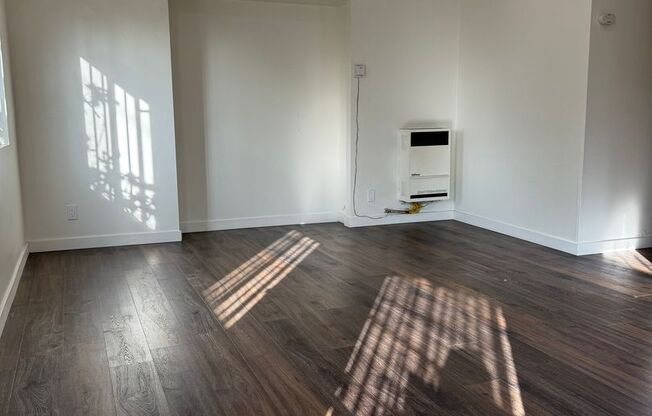 1318- 1332 Serrano Ave