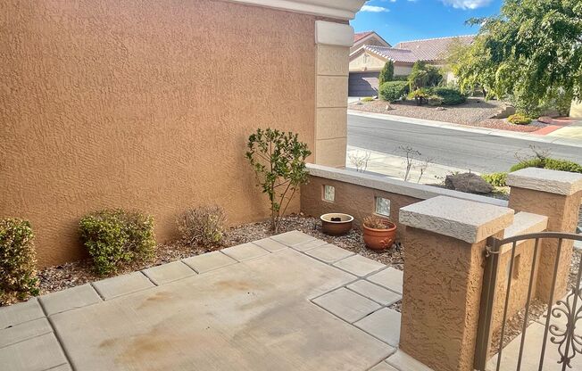 Single-Story 2 Bd, 2 Bth; Newly Remodeled Sun City Summerlin