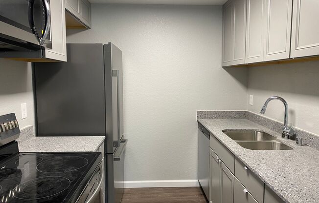 3 beds, 2 baths, 643 sqft, $2,100, Unit A102