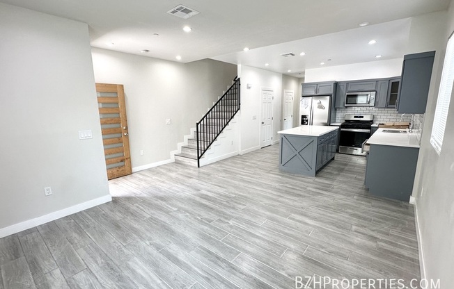 1123 BROWNING BLVD