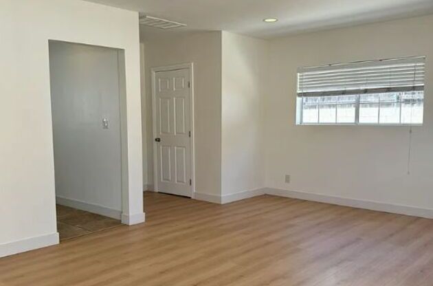 2 beds, 2 baths, 960 sqft, $2,950, Unit 1/2