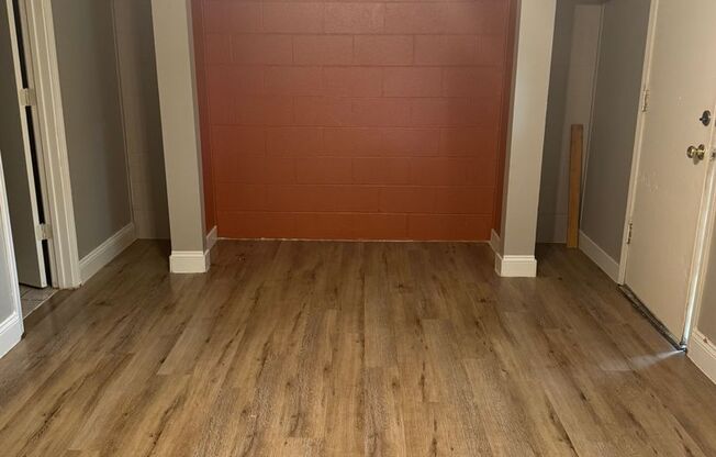 845 S Market Ave, Springfield MO