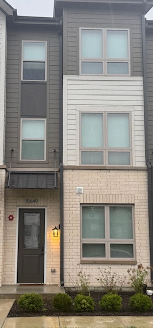 One Fifty Seven Oak Forest