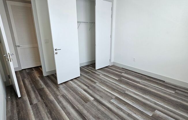 3 beds, 2 baths, 1,360 sqft, $2,845, Unit 431-3407