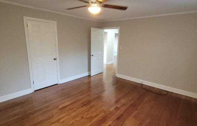 3 beds, 1 bath, $1,350