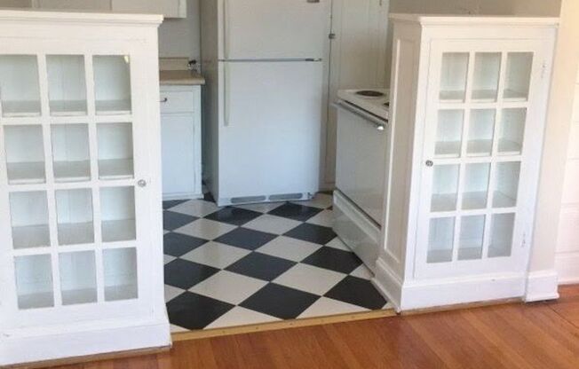 Studio, 1 bath, 575 sqft, $1,095, Unit Apt. 1D