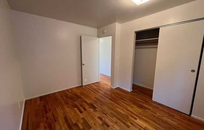 2 beds, 1 bath, $1,750, Unit Unit S