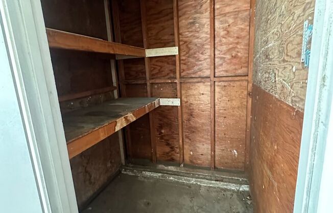 Studio, 1 bath, 550 sqft, $2,300