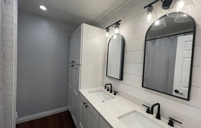 1 bed, 1 bath, 754 sqft, $2,595, Unit Warner #216