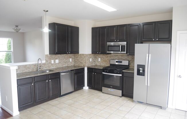 Rare Find! 4 Bedroom, 2 Bathroom Townhome in Baltimore City