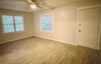 2 beds, 1 bath, $800