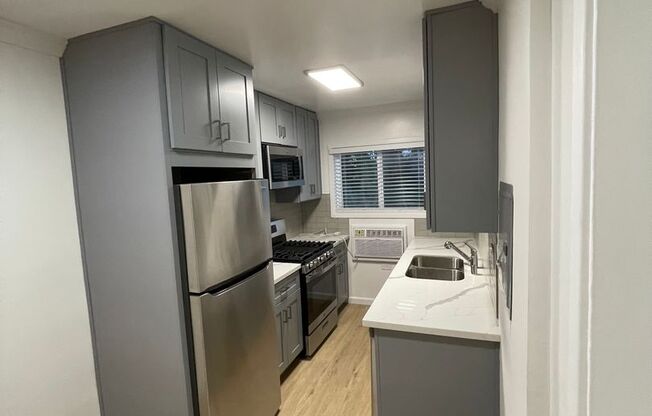 Studio, 1 bath, 595 sqft, $1,995, Unit 108