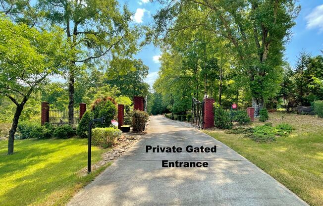 PROCUREMENT ONLY: 501 Flat Creek Trail/Mother-In-Law Suite (ONLY): Nicely Finished Attached Suite on Beautiful Gated Property in Fayette Co!  Fully Furnished!  Water/Sewer/Trash/Electricity/Basic Cable Included! AVAILABLE FEB. 2025!