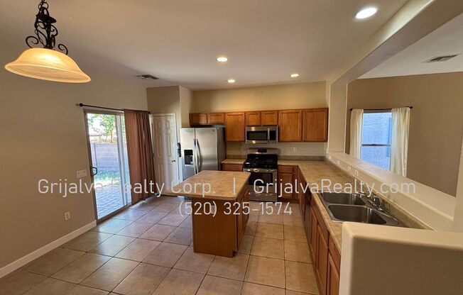 Lovely 3 BD, 2BA House in Rancho Sahuarita (Pima Mine Rd/Rancho Sahuarita Blvd)