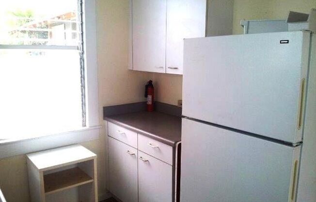 Liliha 3 bed/1 bath Cottage