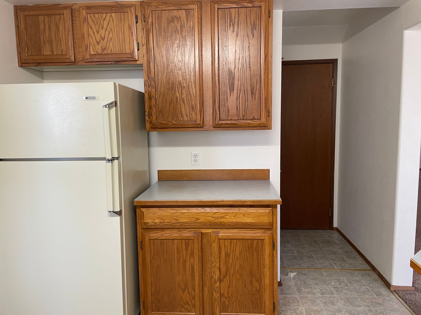 Duplex for Rent, Lake Views & Garage