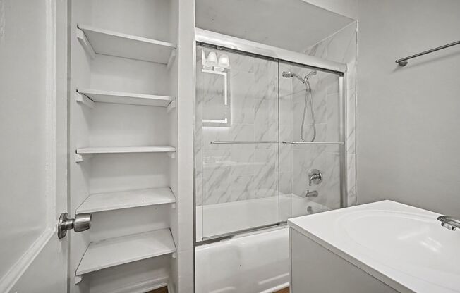 Studio, 1 bath, 394 sqft, $825, Unit 4828 #1S