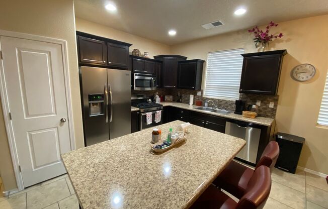 3 beds, 2 baths, 1,874 sqft, $2,200, Unit 209 Landing Trail NE