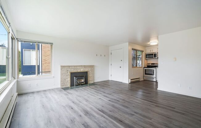 2 beds, 1 bath, 850 sqft, $1,995