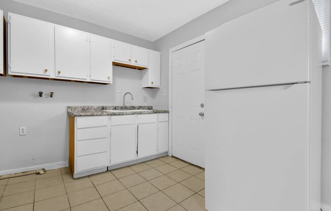 3 beds, 1 bath, $1,649