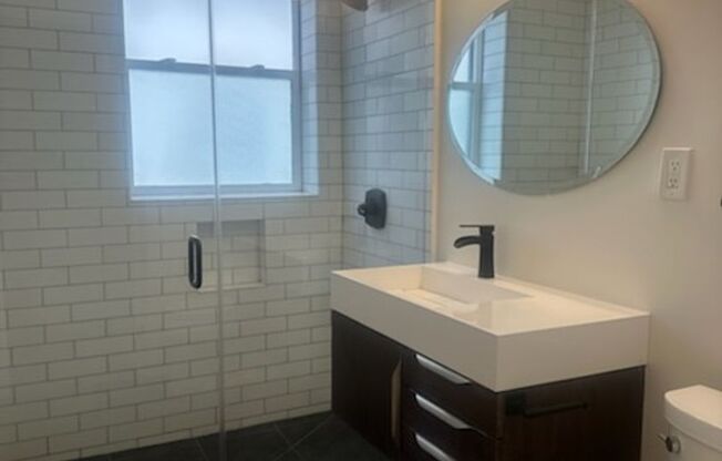 2 beds, 1 bath, $3,750