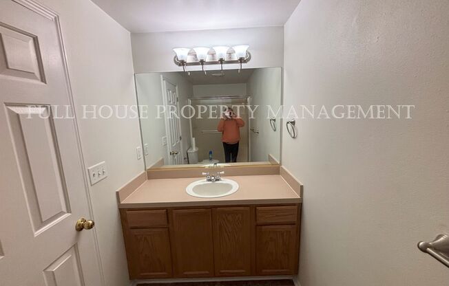 3 beds, 2.5 baths, $1,795