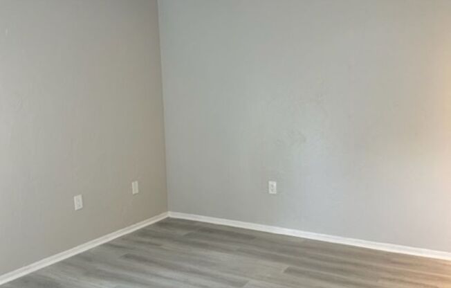 2 beds, 2 baths, 985 sqft, $1,349, Unit B28