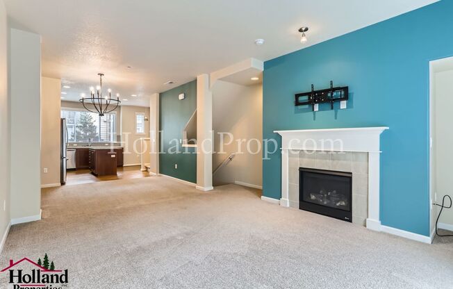 Spacious End-Unit Condo in Prime Beaverton Location