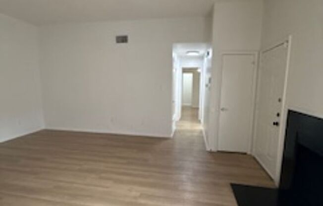 2 beds, 2 baths, 989 sqft, $1,695, Unit 11601B