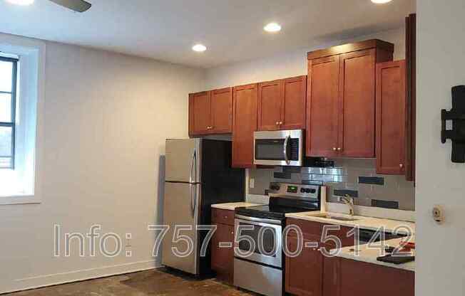 2415 Ballentine Blvd.
