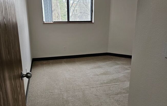 2 beds, 1 bath, 920 sqft, $1,305, Unit 1471-203