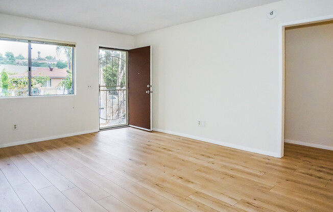 Detached home centrally located in Linda Vista / Mission Valley!