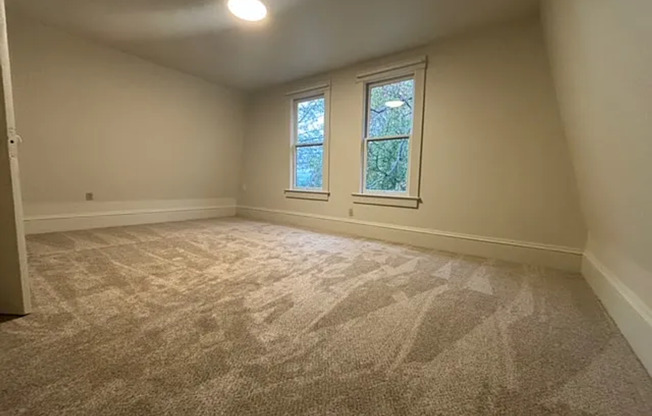 3 beds, 1 bath, $3,450