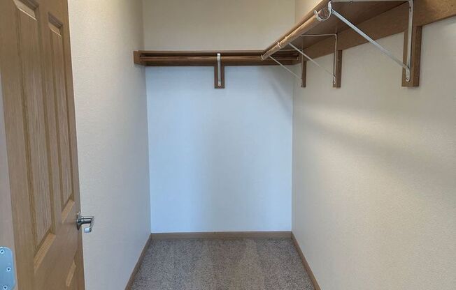 2 beds, 1 bath, 1,171 sqft, $1,665, Unit 54442