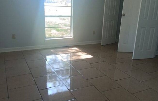 13865/13867 Old Hammond Hwy