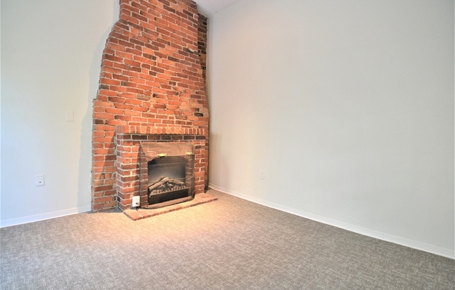 2 beds, 1 bath, 970 sqft, $4,075, Unit 63-6