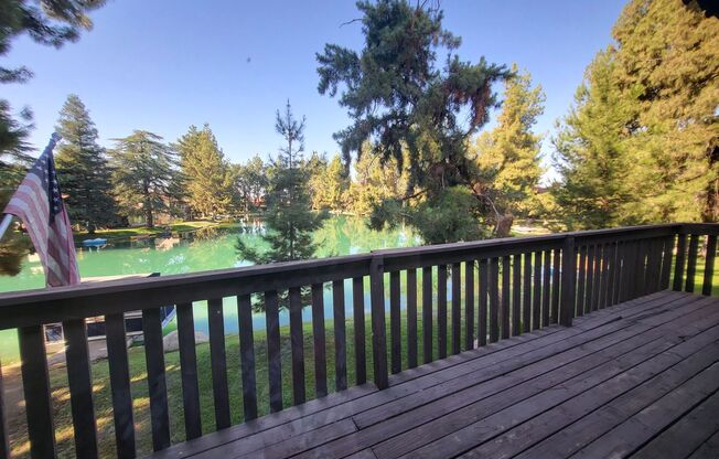 4147 Pinewood Lake - House with Office