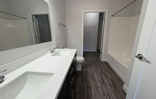 3 beds, 3.5 baths, 2,139 sqft, $2,950, Unit 4888-327