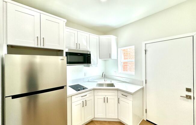 Adorable studio in South Park!