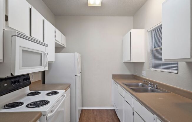 1 bed, 1 bath, $650