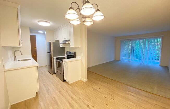 Wellington Square Apartments LLC