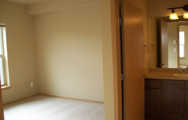 2 beds, 2 baths, 981 sqft, $2,495, Unit 209