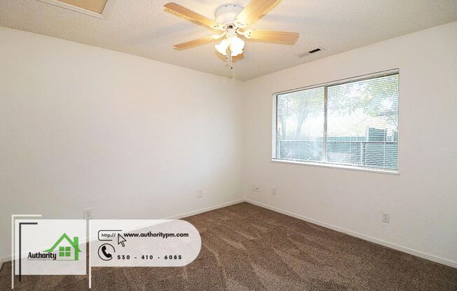 2 beds, 1 bath, 930 sqft, $1,095