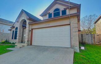 3 Bed 2.5 Bathroom 1301 Rockridge