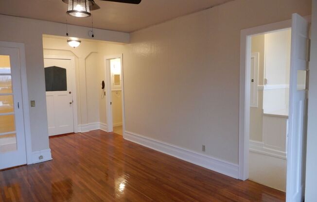 Studio, 1 bath, 475 sqft, $1,275, Unit 45