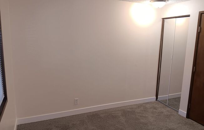 2 beds, 1.5 baths, 1,050 sqft, $2,049, Unit 214-776C