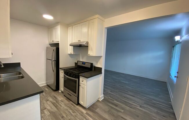 2 beds, 1 bath, 650 sqft, $2,295, Unit 910-04